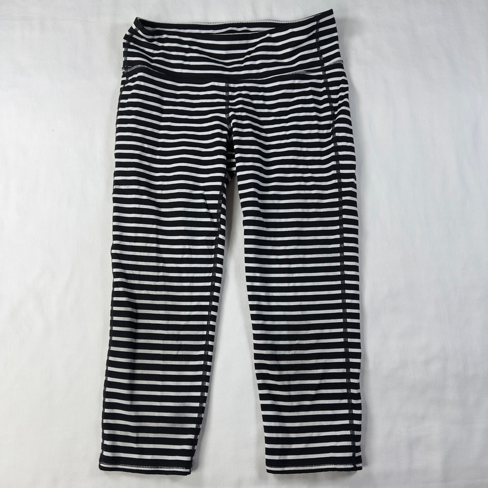 Athleta Womens Medium Black White Striped Chaturanga Capri Legging Stretch Pants
